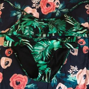 Green & Black swimsuit !!